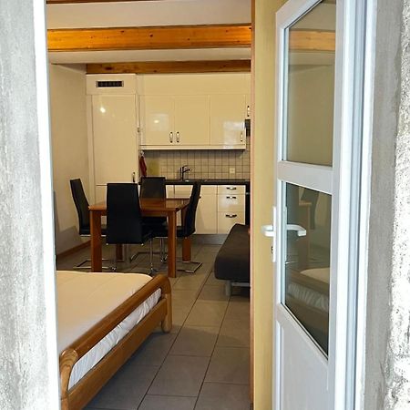Quiet Flat In Nature In Lugano Luaran gambar